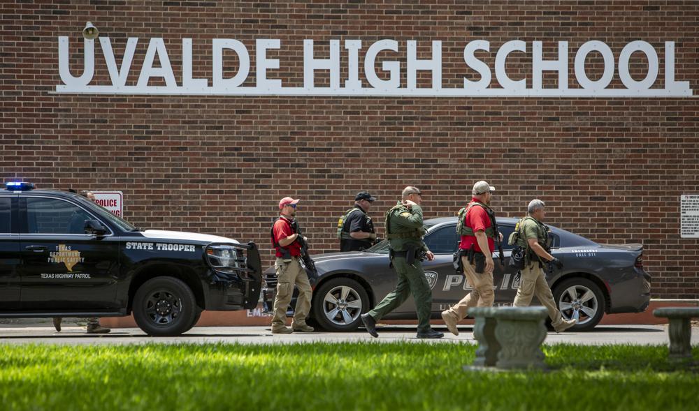 14 niños muertos en tiroteo en escuela primaria de Texas Foto: AP