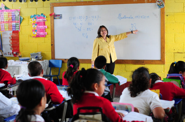 Aumento a maestros será retroactivo a enero Foto: Internet