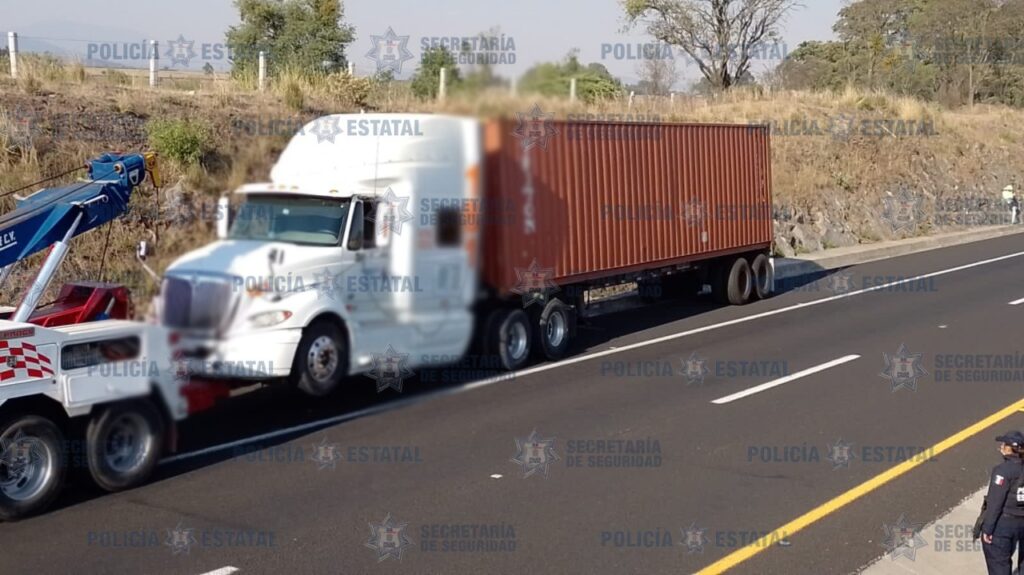 SSE localizó tracto camión con caja seca reportados como robados y recupera mercancía Fotos: SSE