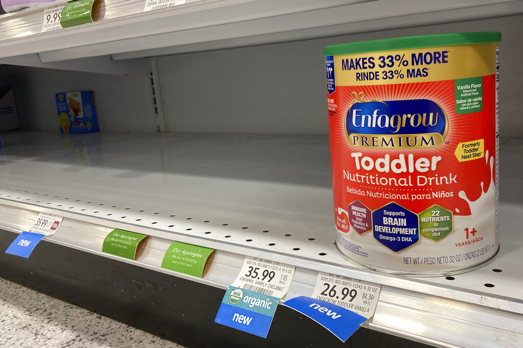 Debido a escasez, EUA comprará leche de fórmula a México