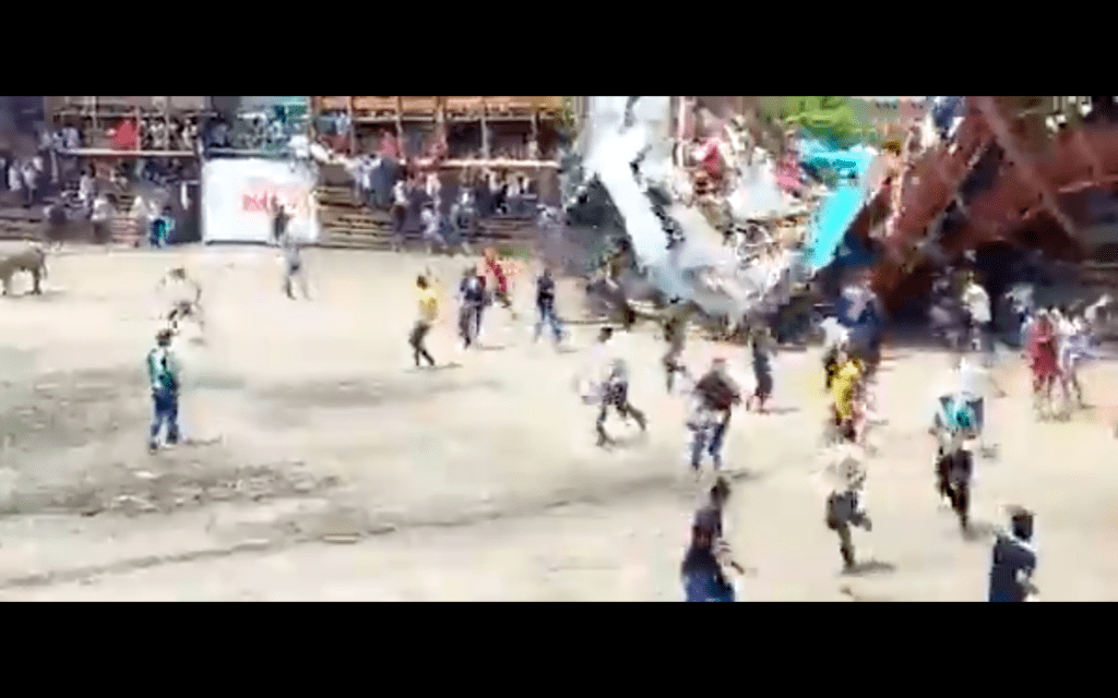 En plaza de toros desploman gradas; 4 muertos y 30 heridos en Colombia (Video)