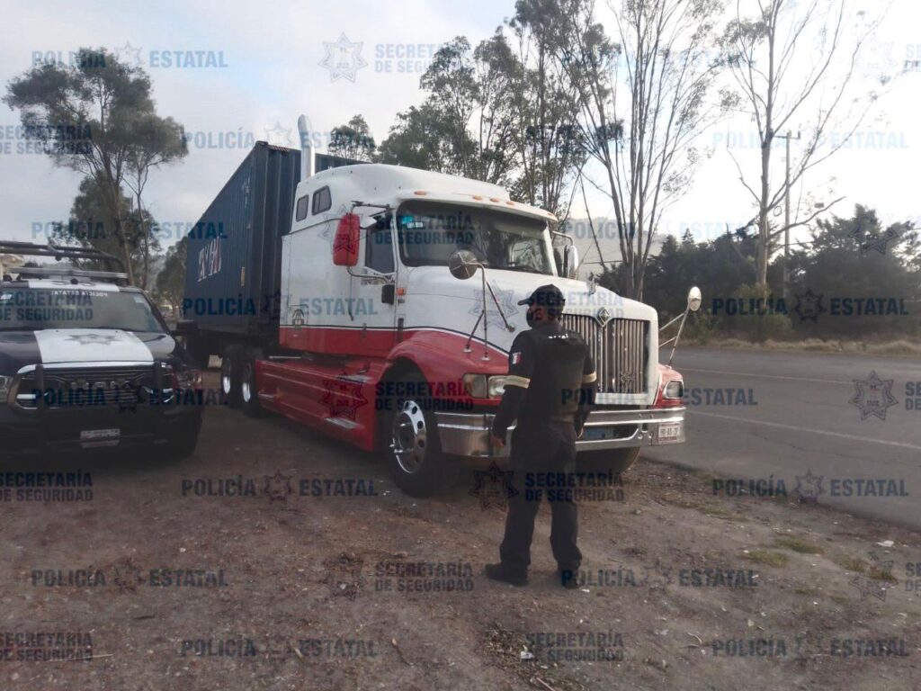 SSE recuperó tracto camión reportado como robado y resguardan mercancía que transportaba *FOTOS SSE