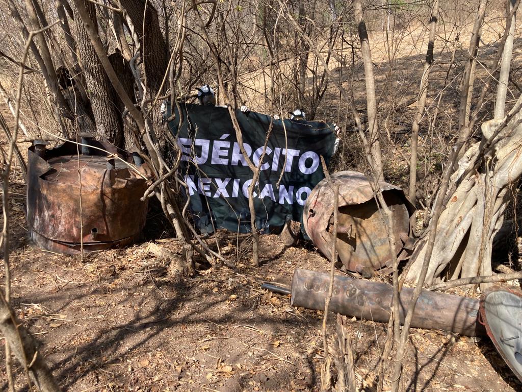 SEDENA aseguró dos narco laboratorios en Cosalá, Sinaloa Fotos: SEDENA