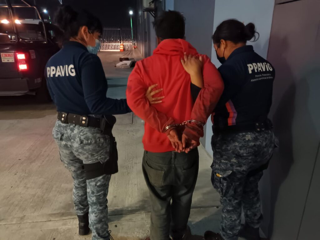 SSP-HIDALGO detuvo en Mineral de la Reforma a sujeto por acoso a mujeres