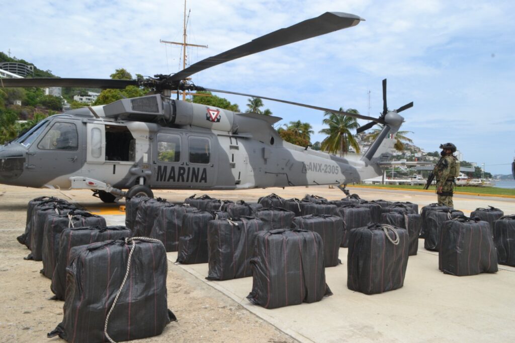 SEMAR aseguró más de 1,300 kilos de cocaína en costas de Oaxaca