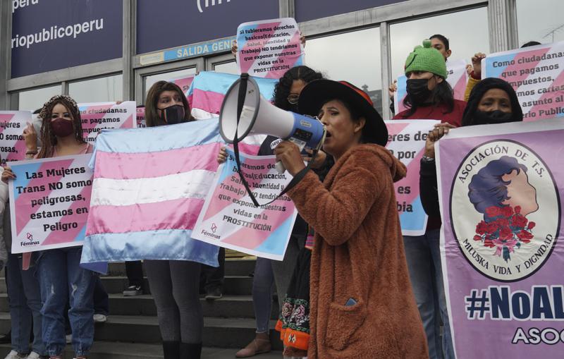 Trabajadoras sexuales protestan por extorsiones en Perú Foto: AP