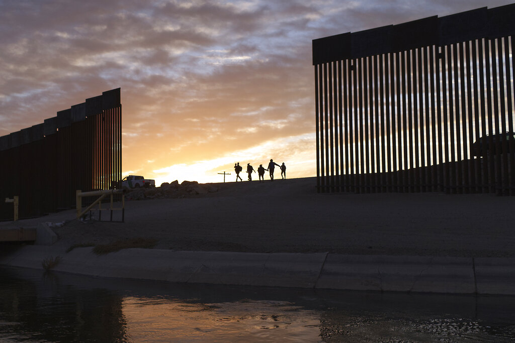 EUA cerrará huecos en el muro fronterizo en Arizona
