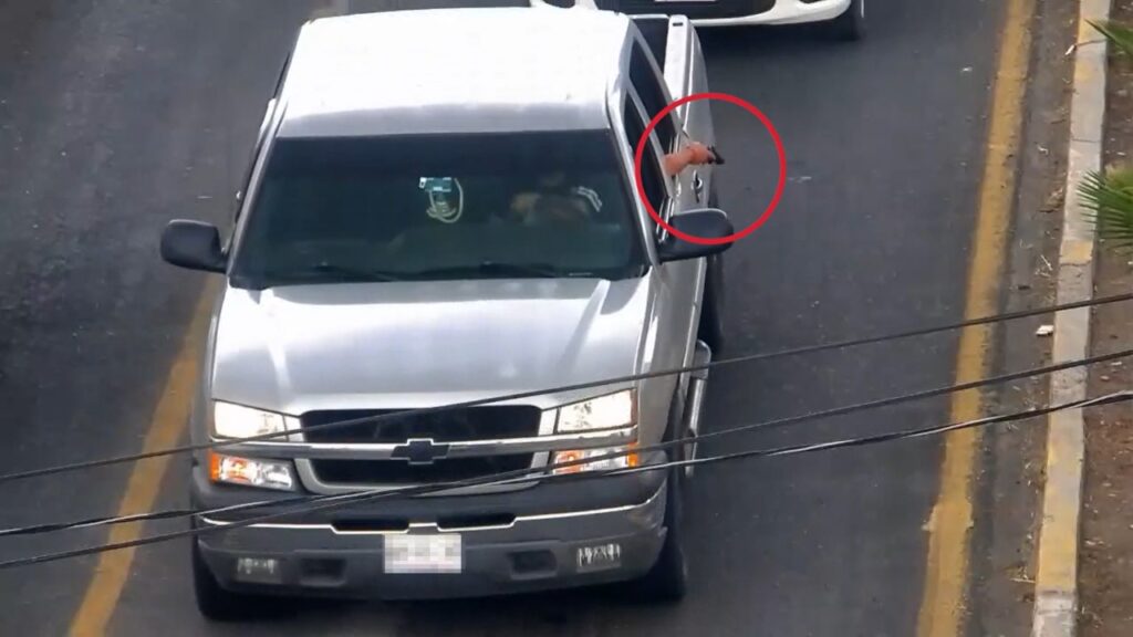 En Actopan, C5i detecta camioneta desde la que empuñaban arma, hay dos detenidos: SSP Hidalgo