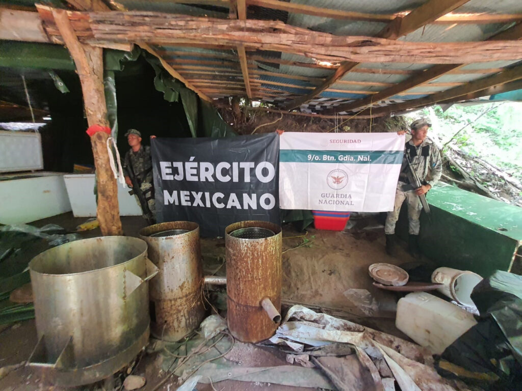 Guardia Nacional y SEDENA localizaron y desmantelaron dos narco laboratorios en Sinaloa *FOTOS GN / SEDENA