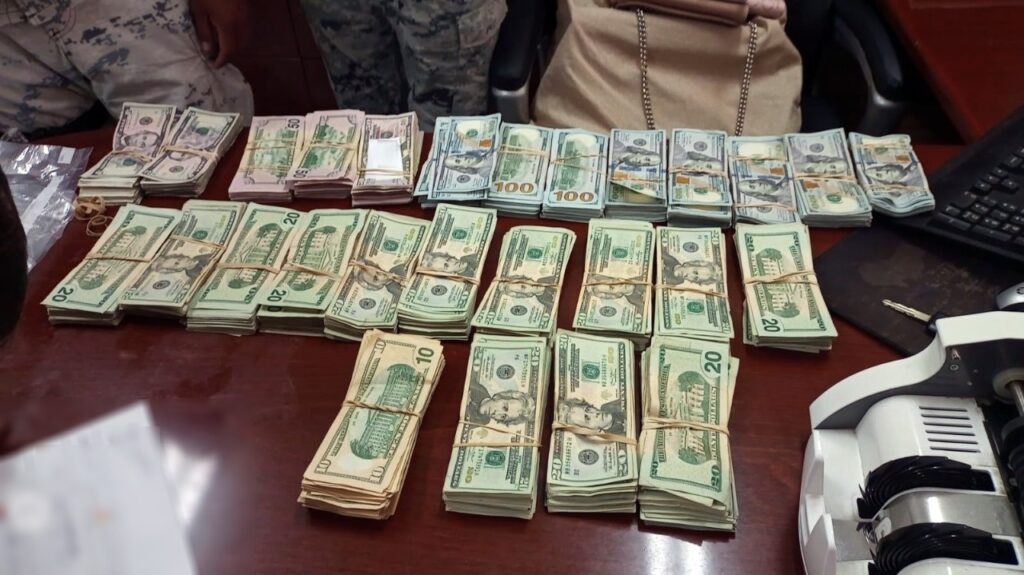 Guardia Nacional y Adunas decomisaron 136 mil dólares americanos en Mexicali, BCS *FOTOS GN