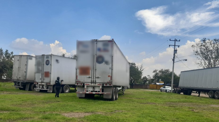 Guardia Nacional recuperó tractocamiones, cajas secas, plataformas y dollys en Guanajuato *FOTOS GN