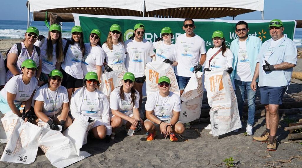 Green Beauty, la nueva iniciativa para limpiar las playas de Oaxaca Foto: Garnier