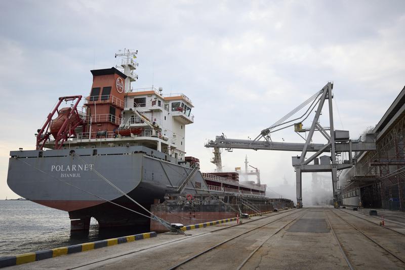 Turquía: Primer barco de grano sale de un puerto ucraniano Foto: AP