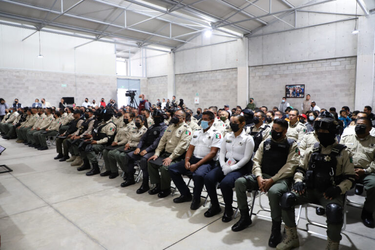 Premian a 79 elementos de guardia civil municipal de Tecámac por su desempeño