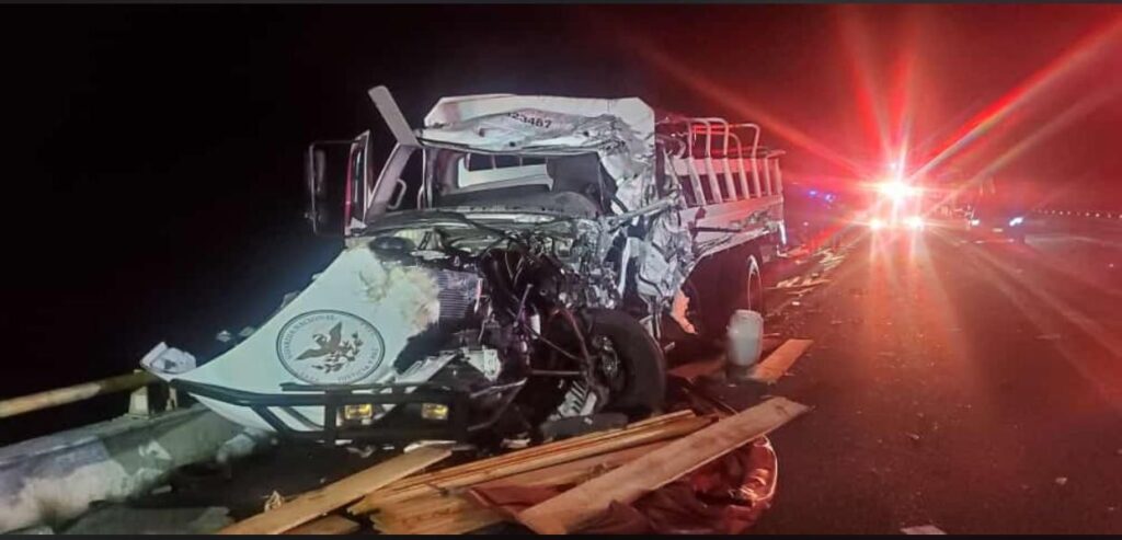 Accidente de camión de la GN dejó mujer fallecida y 21 lesionas