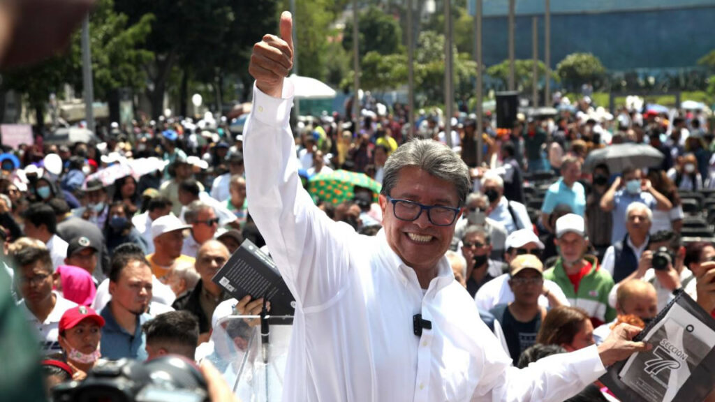 Advierte Ricardo Monreal que no se “raja” y será candidato presidencial
