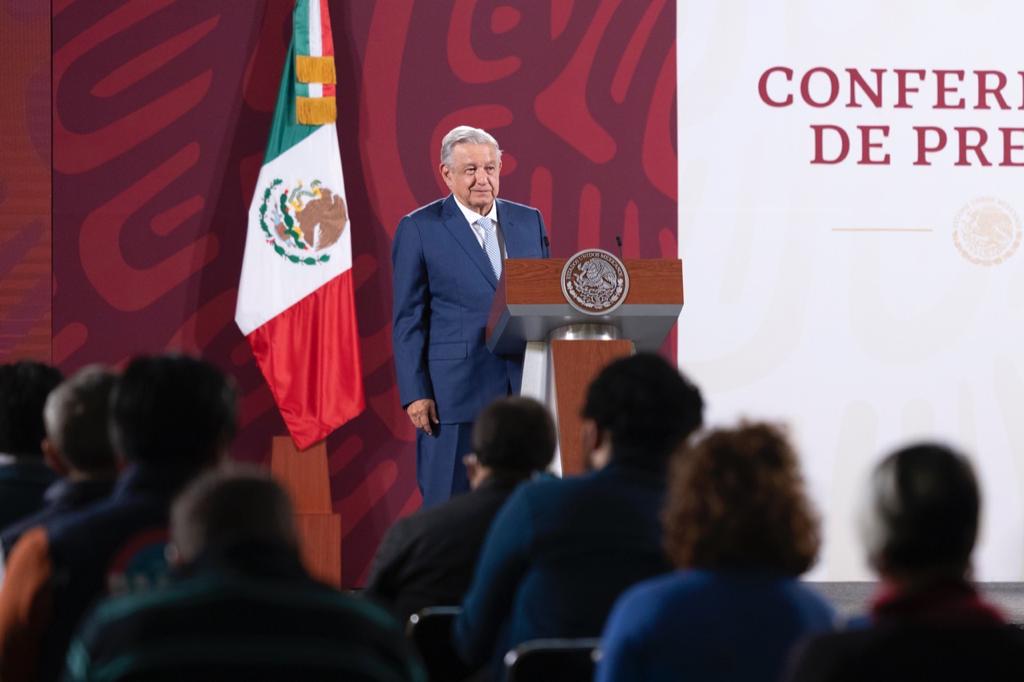 AMLO niega que investigación de Ayotzinapa se haya estancado tras cancelación de 21 órdenes de aprehensión