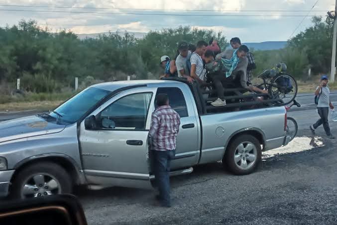 INM rescató a 72 migrantes de 4 países que viajaban en caravana por Coahuila