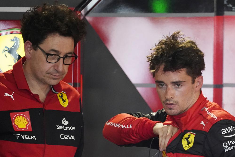 El director del equipo Ferrari, Binotto, se va después de una temporada problemática