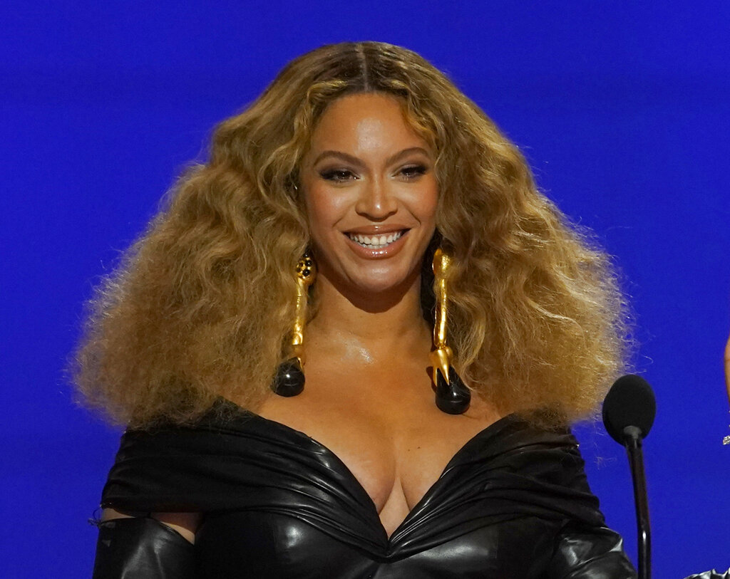 Beyoncé empata récord del Grammy con 9 nominaciones