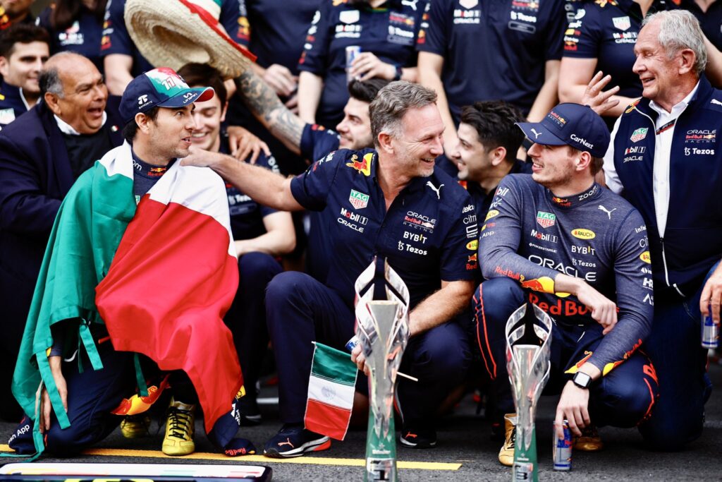 Max Verstappen tiene dos campeonatos gracias a mi: Sergio "Checo" Pérez (Video)