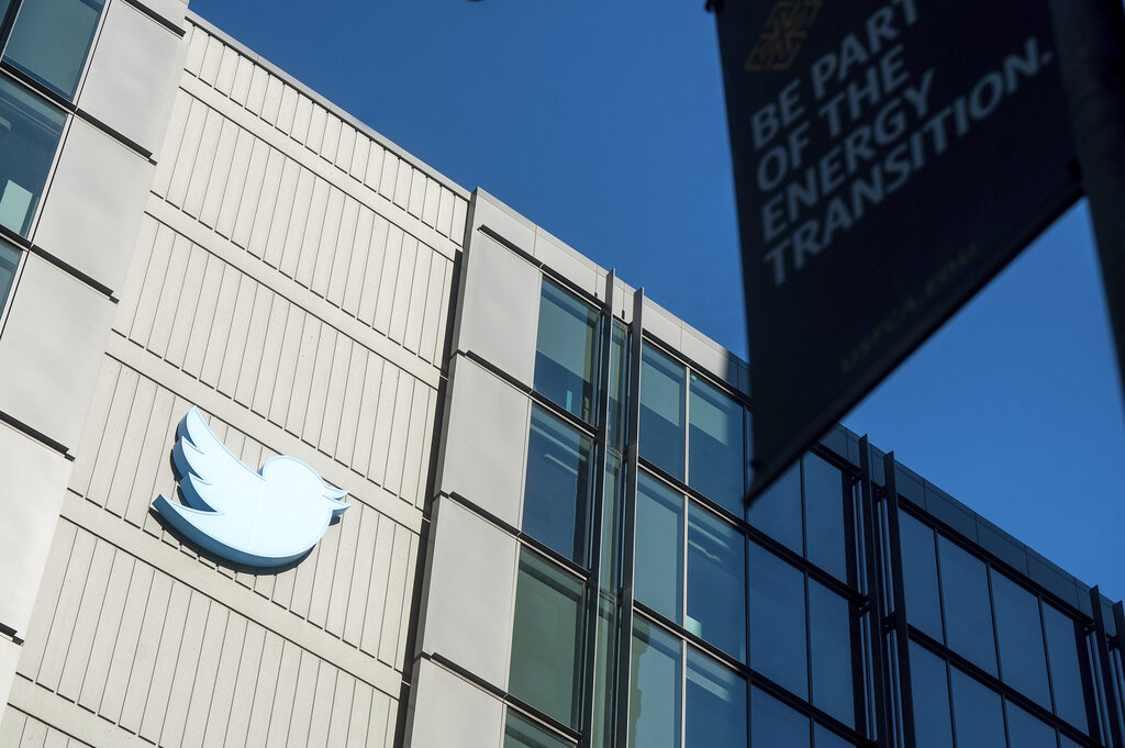 Twitter suspende cuentas de periodistas que escriben de Musk