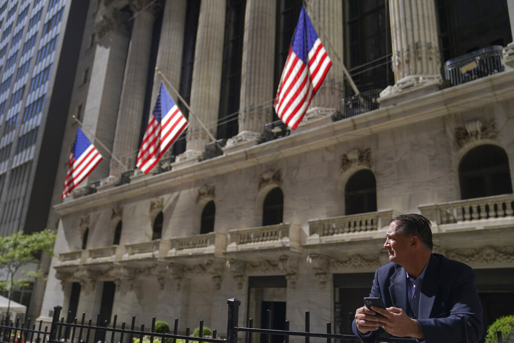 Wall Street arranca la semana con más pérdidas