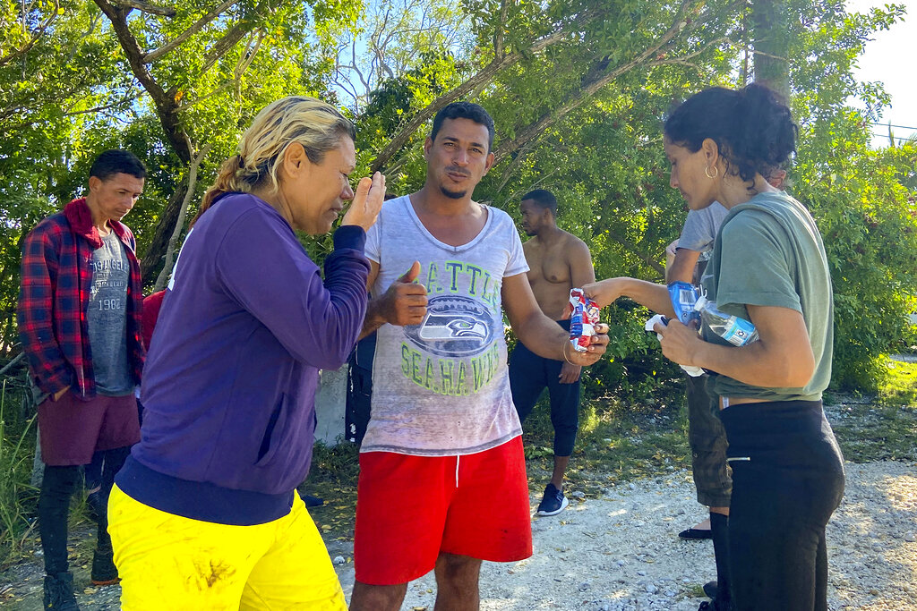 Cubanos que llegan a Cayos de Florida abruman a autoridades