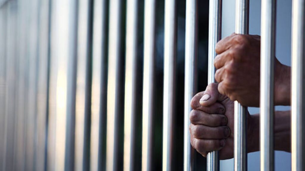 Juez sentencia a 23 años de prisión a "El Abuelo", por diversos delitos cometidos en Edomex.