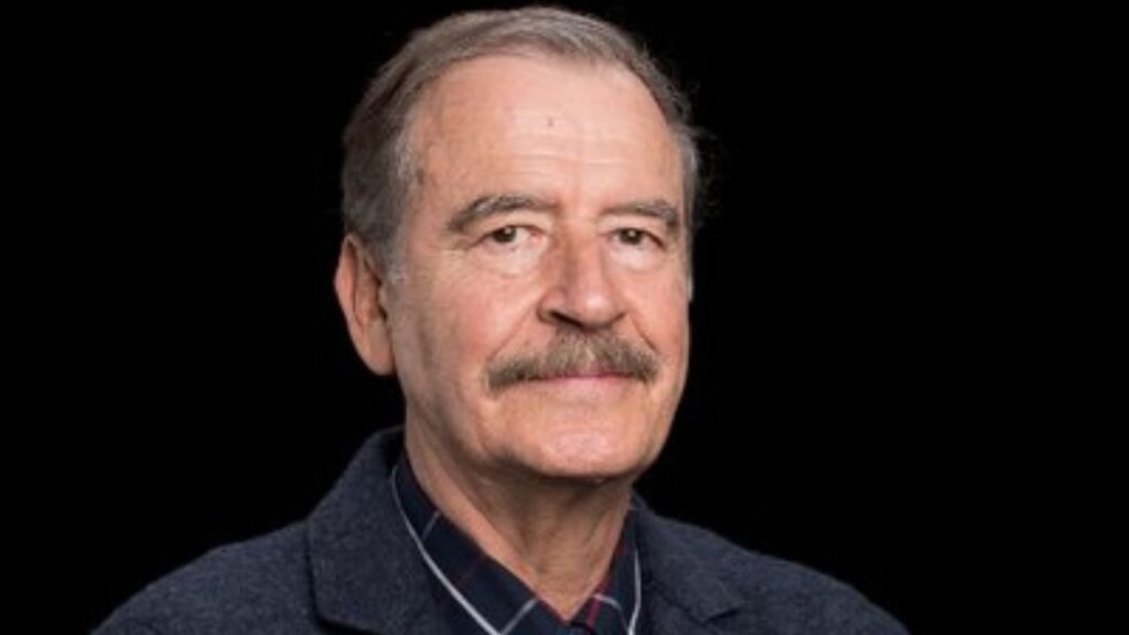 Vicente Fox llama escuela patito a la UNAM