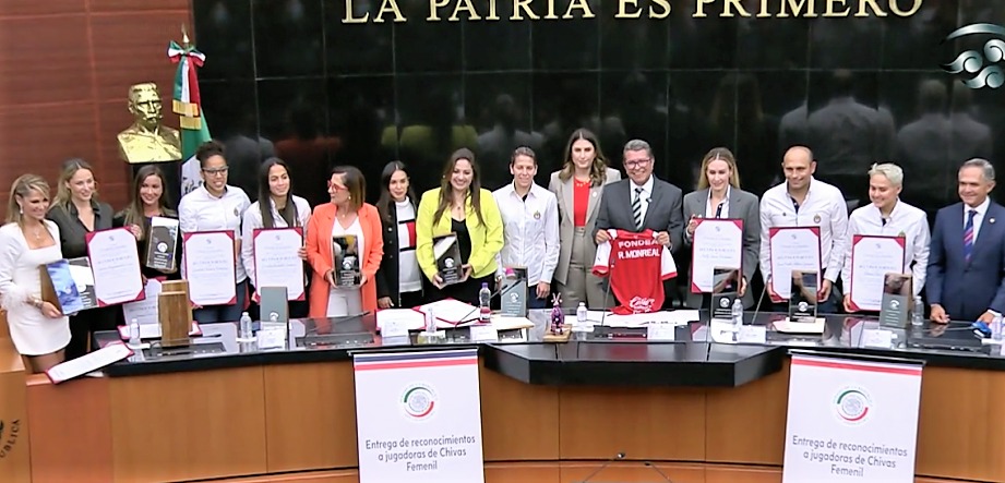 Chivas Femenil recibe reconocimiento en el Senado