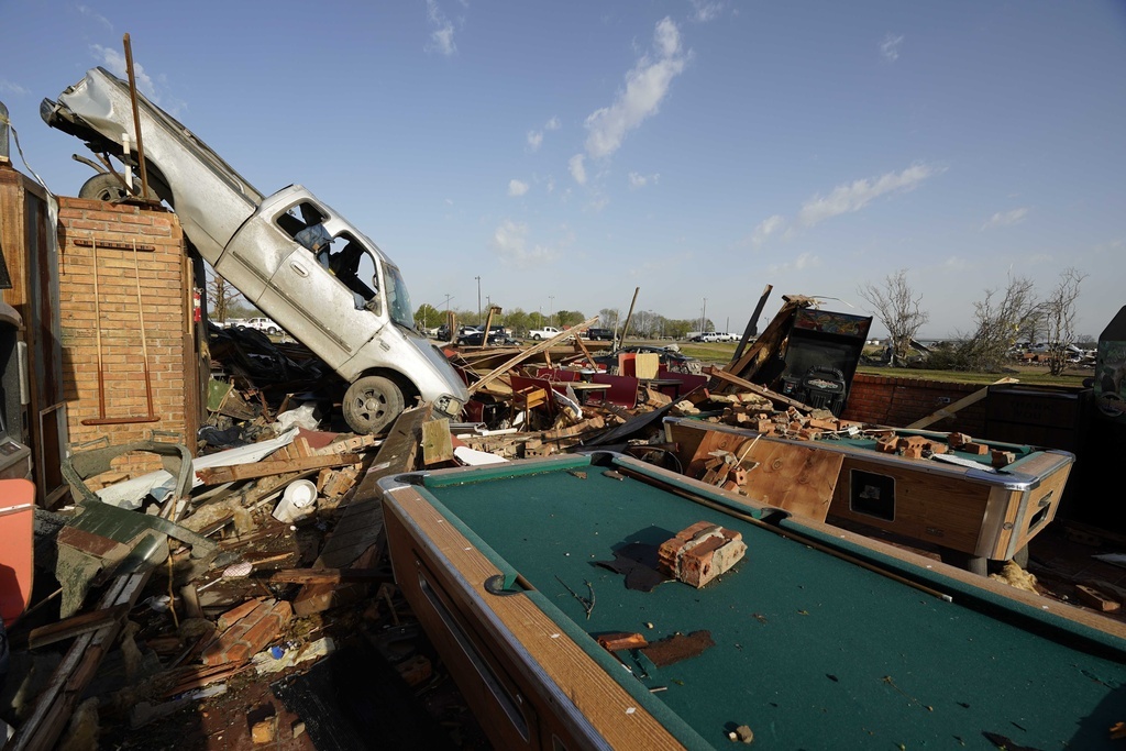 Tornado deja 25 muertos en Mississippi y uno en Alabama