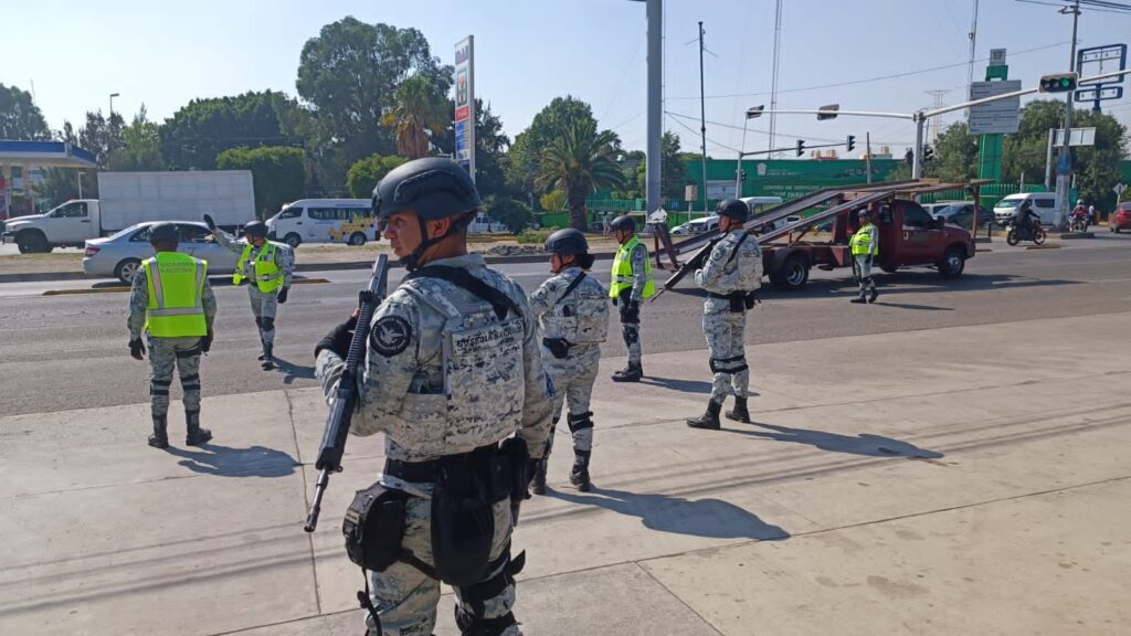 Realizan operativo pasajero seguro en Ecatepec, Edomex