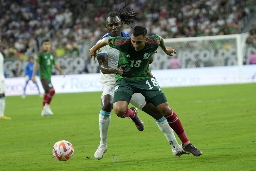Lozano inicia su era al frente de México con una paliza en la Copa Oro sobre Honduras
