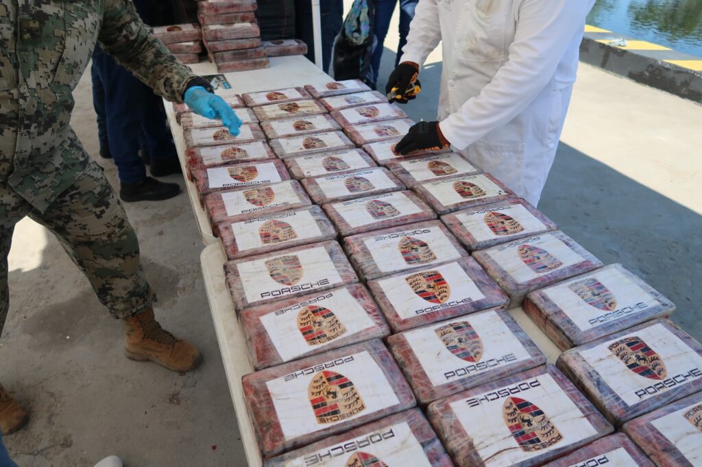 SEMAR aseguró 320 kilos de cocaína en costas de Chiapas