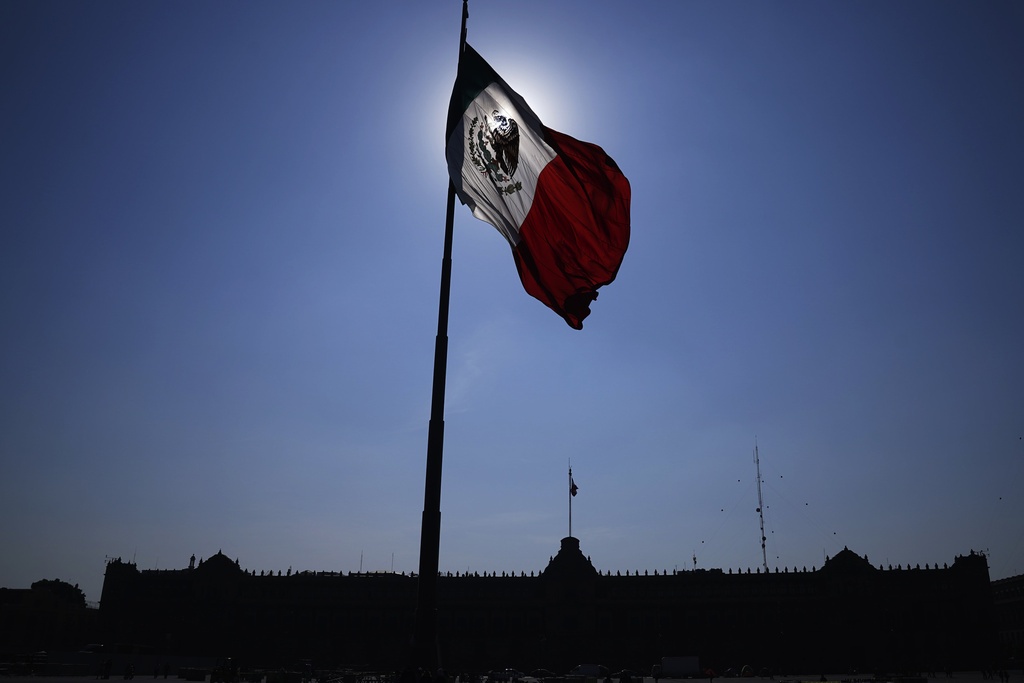 Expertos ven una "avalancha" de noticias falsas en futura elección presidencial de México