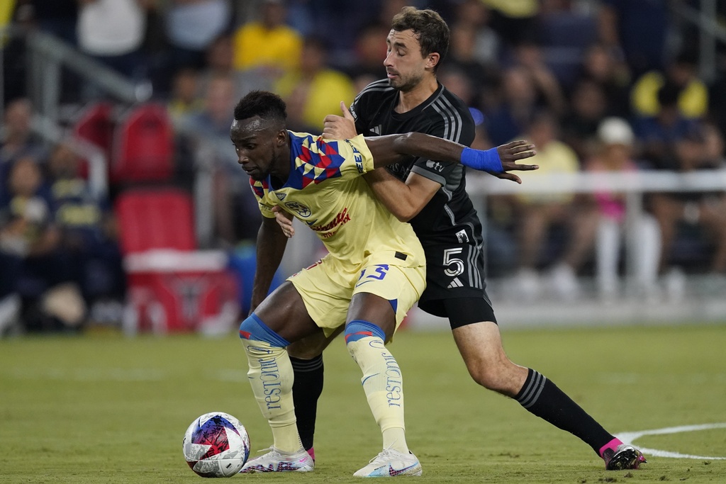 Quiñones descarta a Colombia y jugará por México, que sigue soñando con regreso de Vela