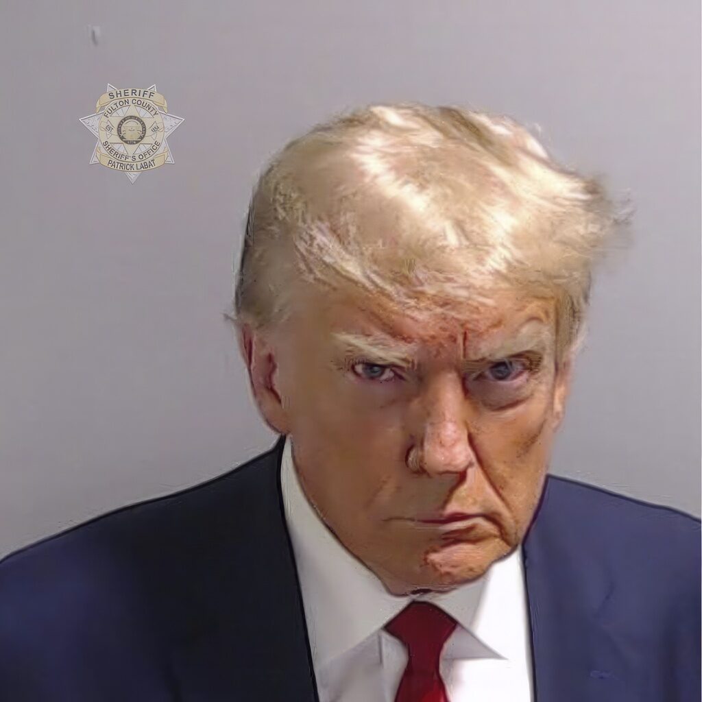 Una imagen, un rostro, un momento en la historia: La foto de prontuario de Donald Trump