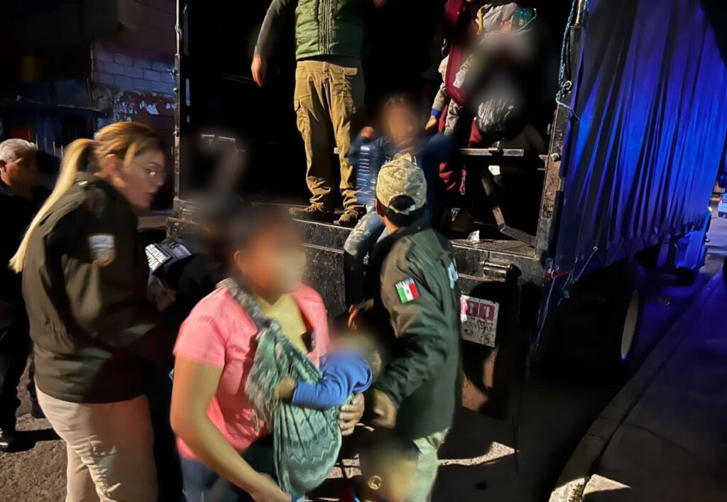 INM rescató 231 migrantes dentro de tráiler en Puebla
