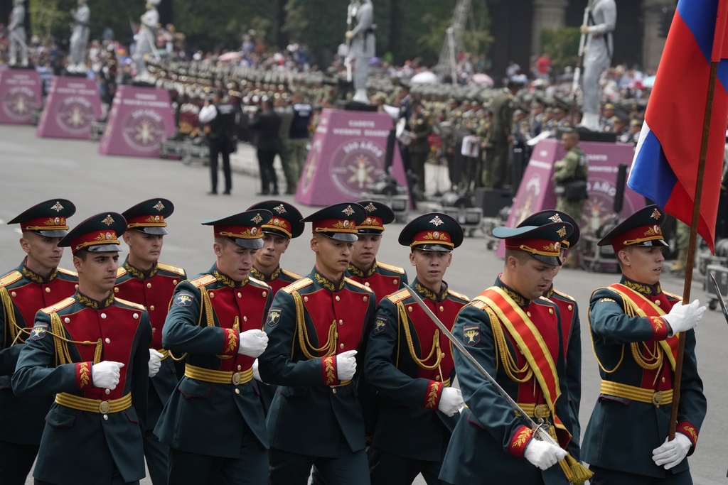 AMLO defiende participación de militares rusos en desfile por independencia de México