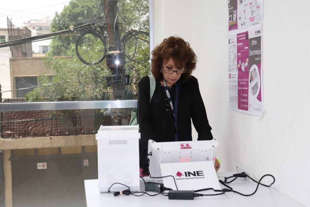 Generar confianza, reto para la implementación del voto electrónico en México: IBD