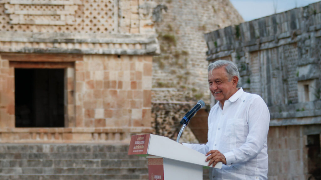 Gobierno de México realza grandeza de cultura maya y procura bienestar de comunidades: AMLO