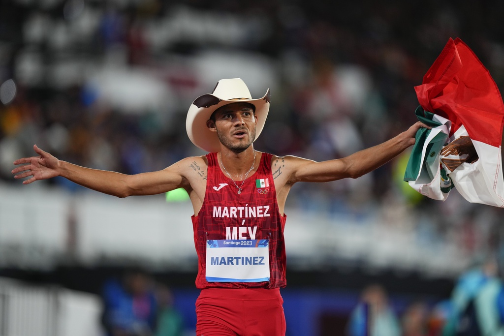 Mexicano Martínez es descalificado tras quedar primero en los 5.000 metros de los Panamericanos