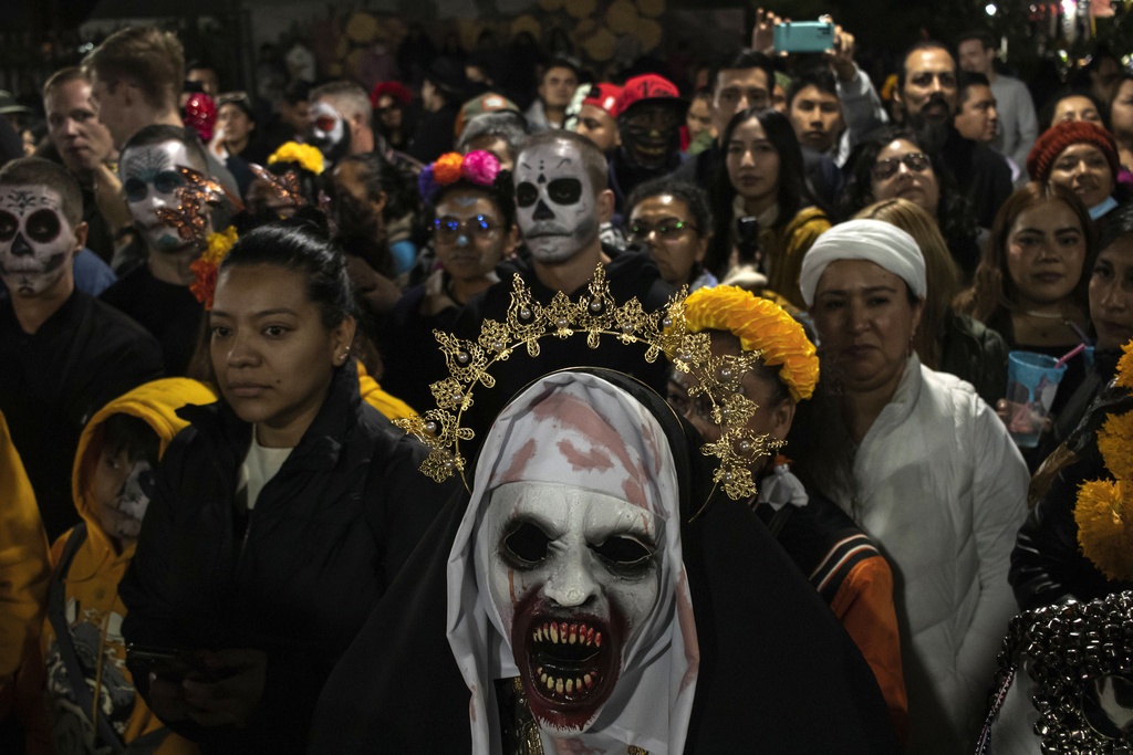 Música, disfraces y el gozo de recordar a los difuntos: bienvenidos a las "muerteadas" mexicanas
