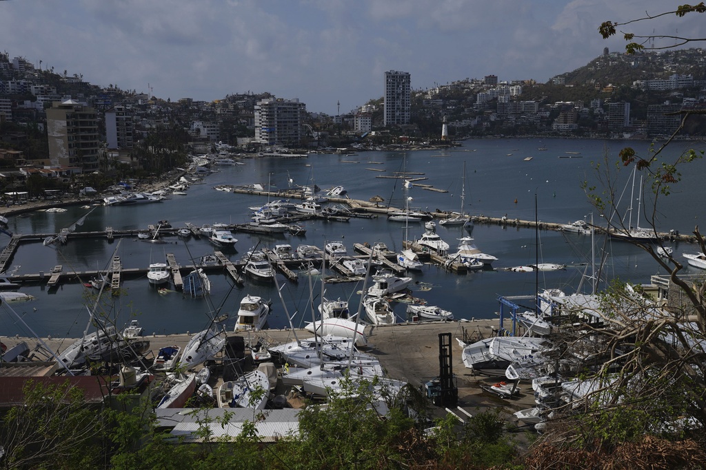 Localizan cuerpo en marina de Acapulco, con lo que suben a 51 los muertos por huracán Otis