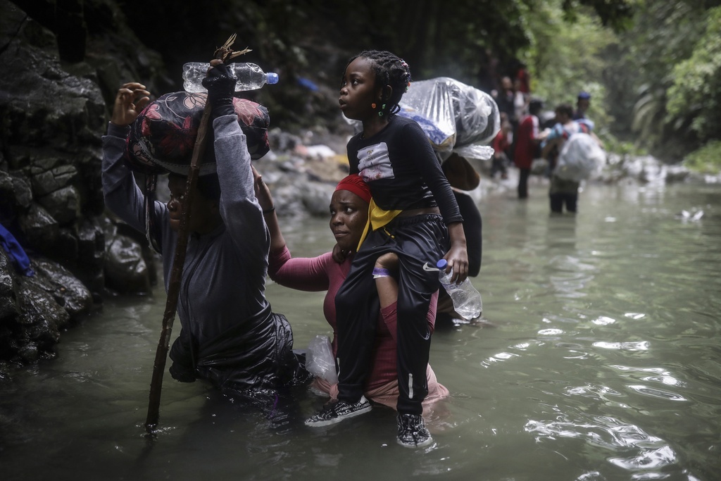 La selva entre Colombia y Panamá es ruta para migrantes de todo el mundo