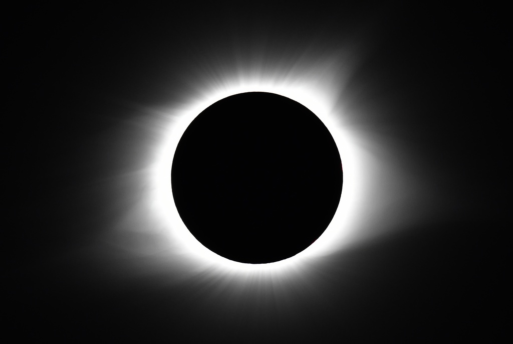 Comienza cuenta regresiva para eclipse solar total de abril en América del Norte