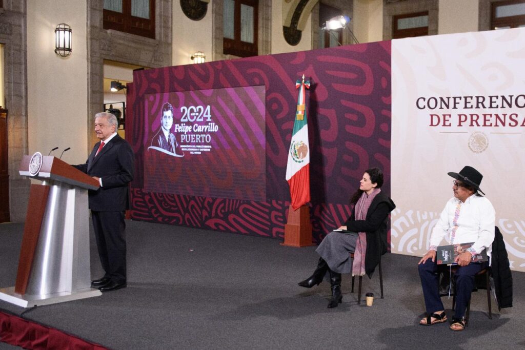 INE debería investigar campaña #NarcoPresidenteAMLO, reclama López Obrador