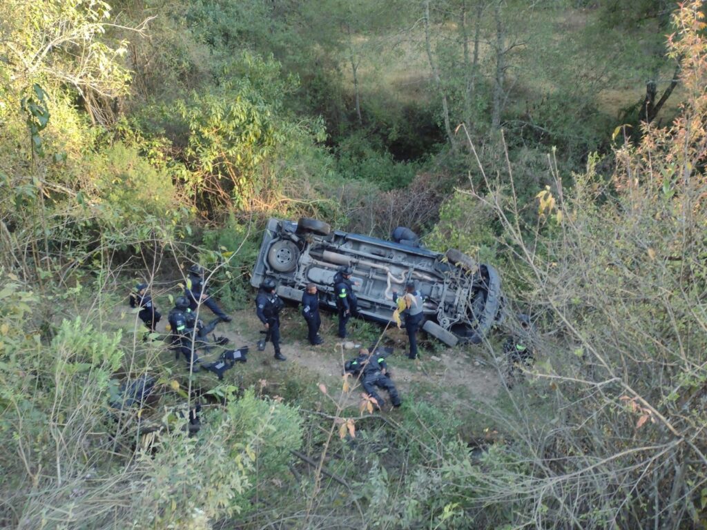 Un policía de Edomex murió y 3 lesionados el saldo tras accidente en Texcaltitlán