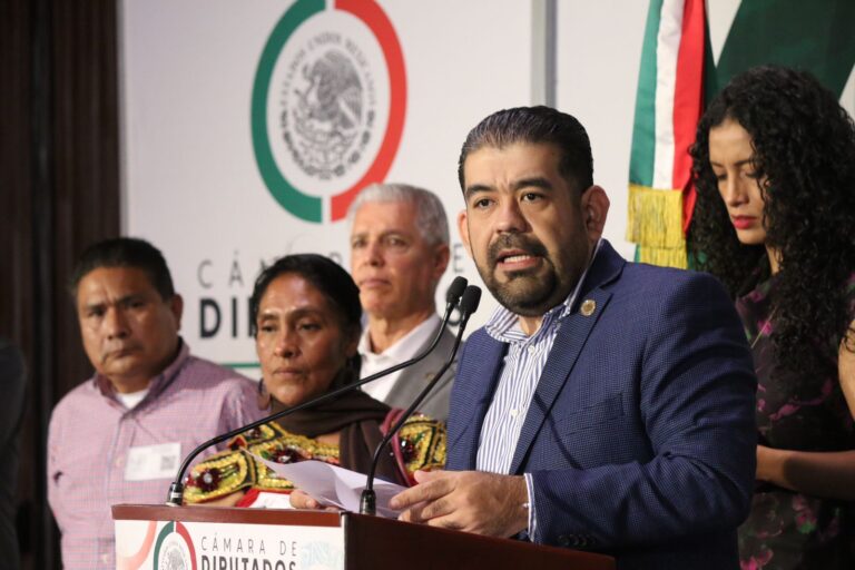Denuncia diputado Francisco Huacus amagos de sicarios en Tierra Caliente